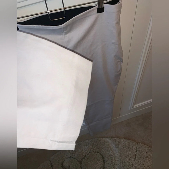 Set H&M ivory films sheer top & Old Navy khaki side zip chinos‎ - Picture 11 of 15